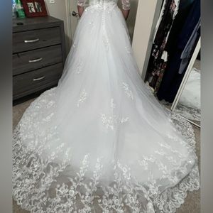 Brand new wedding dress